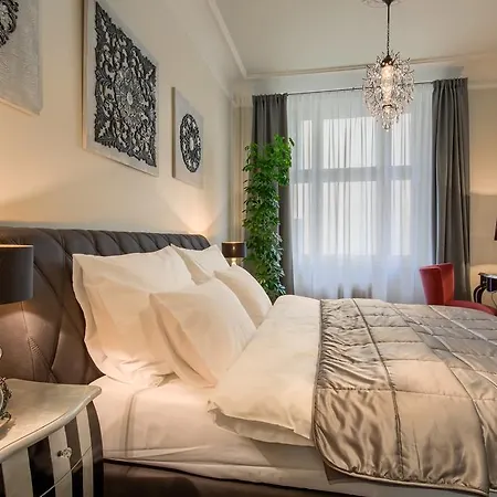 Pragueone Apartment,a/c,terrace *