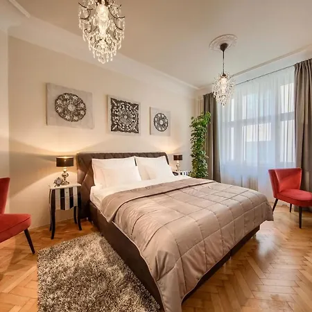 Pragueone Apartment,a/c,terrace Apartman